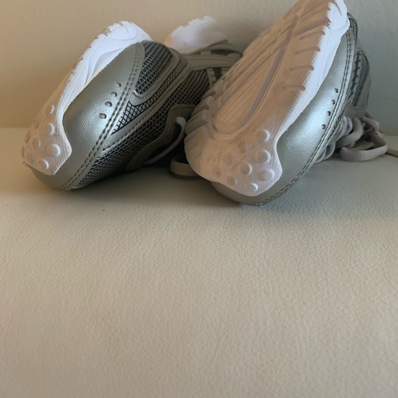 💝3/$40 sneakers for woman - Picture 5 of 6